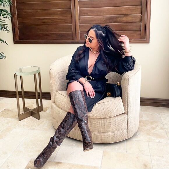 Black button up shirt dress - Picture 1 of 3